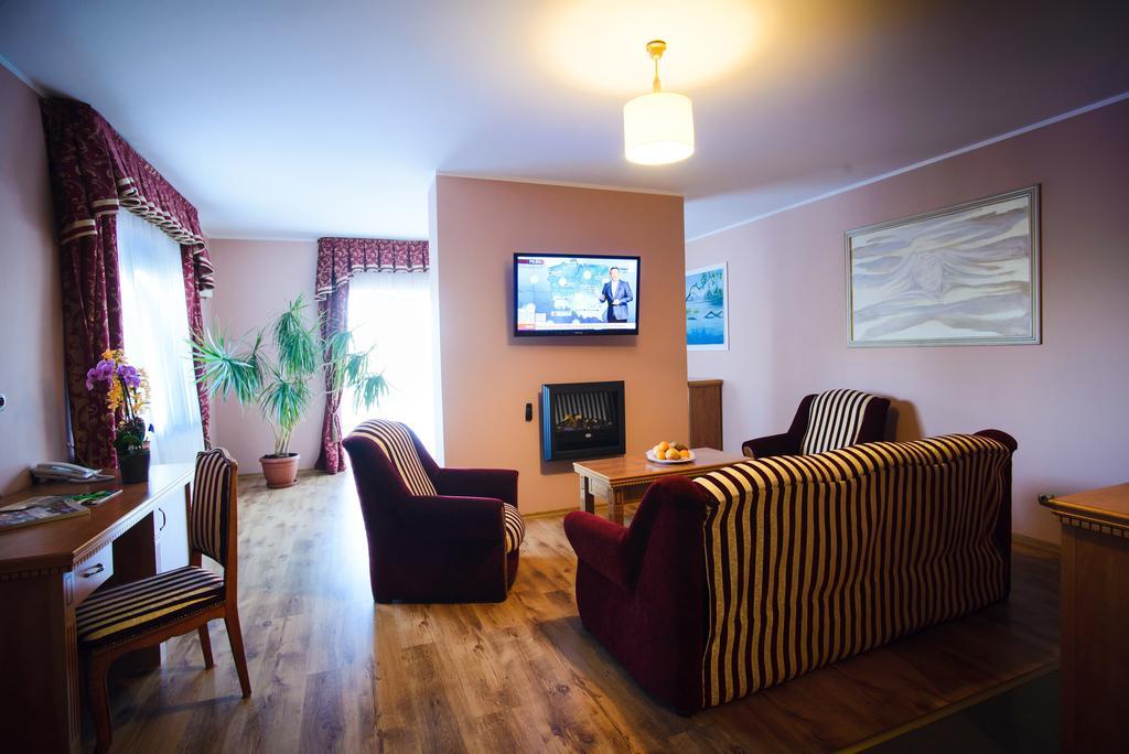 Hotel Pietrak Wagrowiec Exterior photo